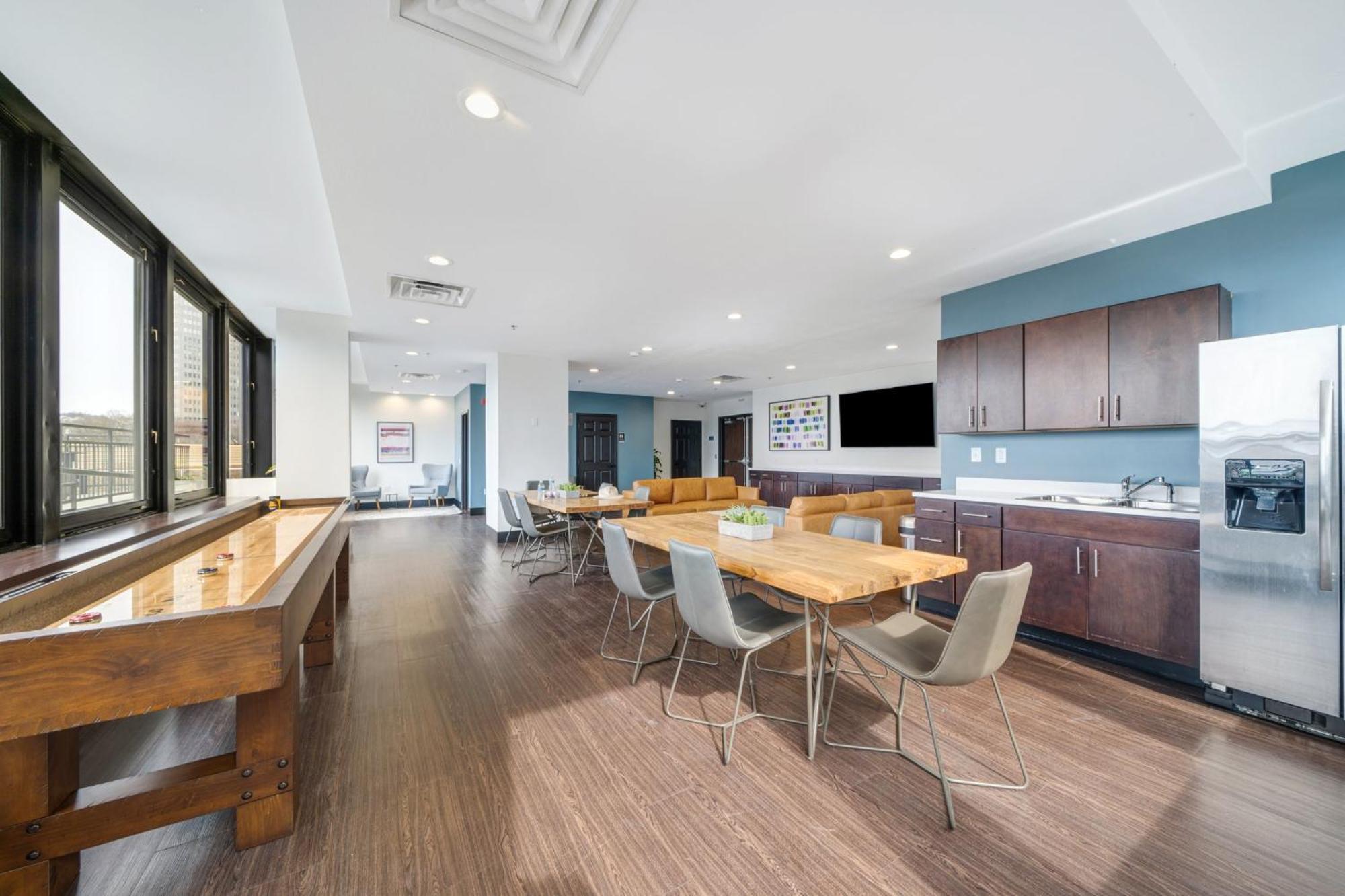 Апартаменты Vibrant Luxury Prime Location 24-7 Onsite Parking Gym Lounge Питтсбург Экстерьер фото